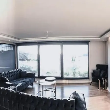Full Bosphorus View New 3 Bedroom Beside Camliktepe Park In Famous Uskudar On The Asian Side Of Istanbul